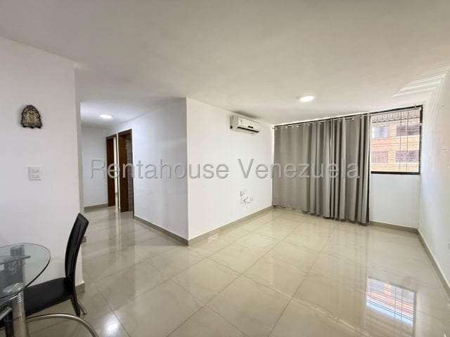 Apartment in Maracay - 1