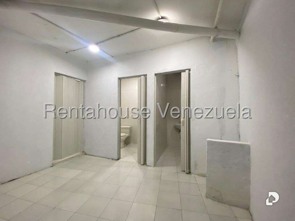 Galpón en Boleíta Sur, Caracas – 26