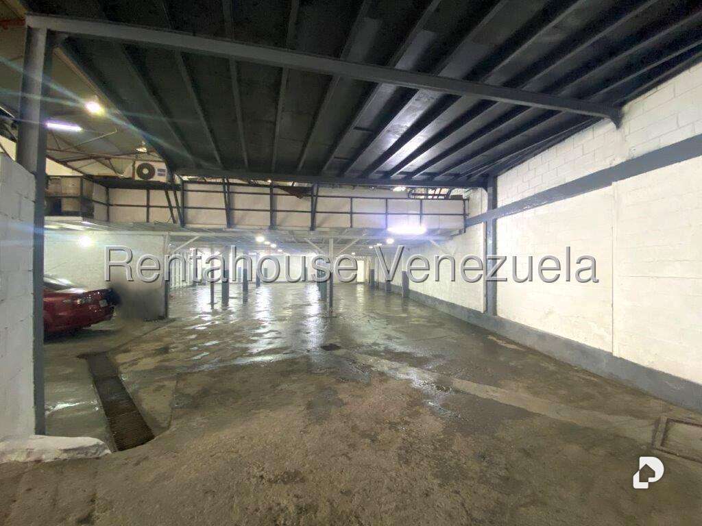 Galpón en Boleíta Sur, Caracas – 23