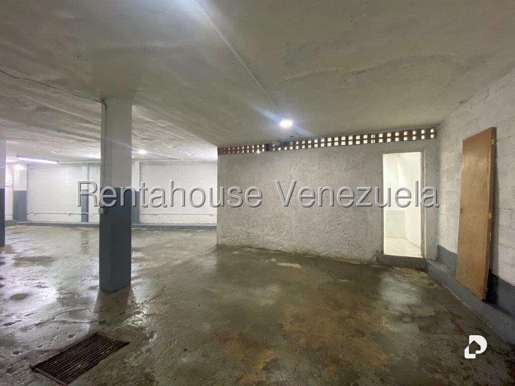 Galpón en Boleíta Sur, Caracas – 25