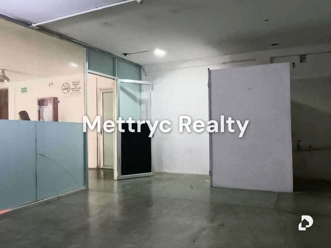 Local comercial en Catedral, Valencia – 1