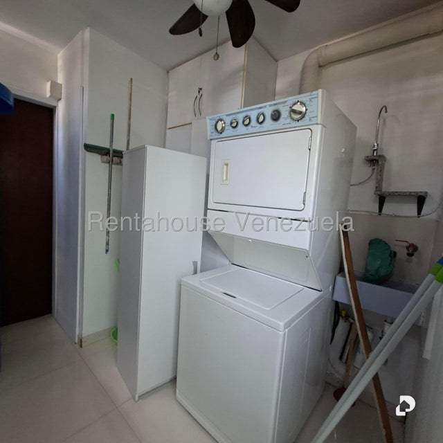 Apartamento en Los Palos Grandes, Caracas – 10
