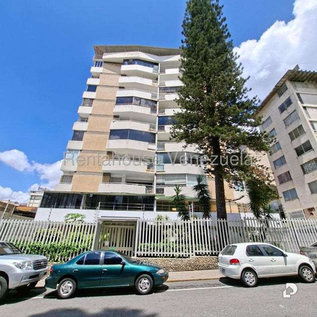 Apartamento en Los Palos Grandes, Caracas – 1