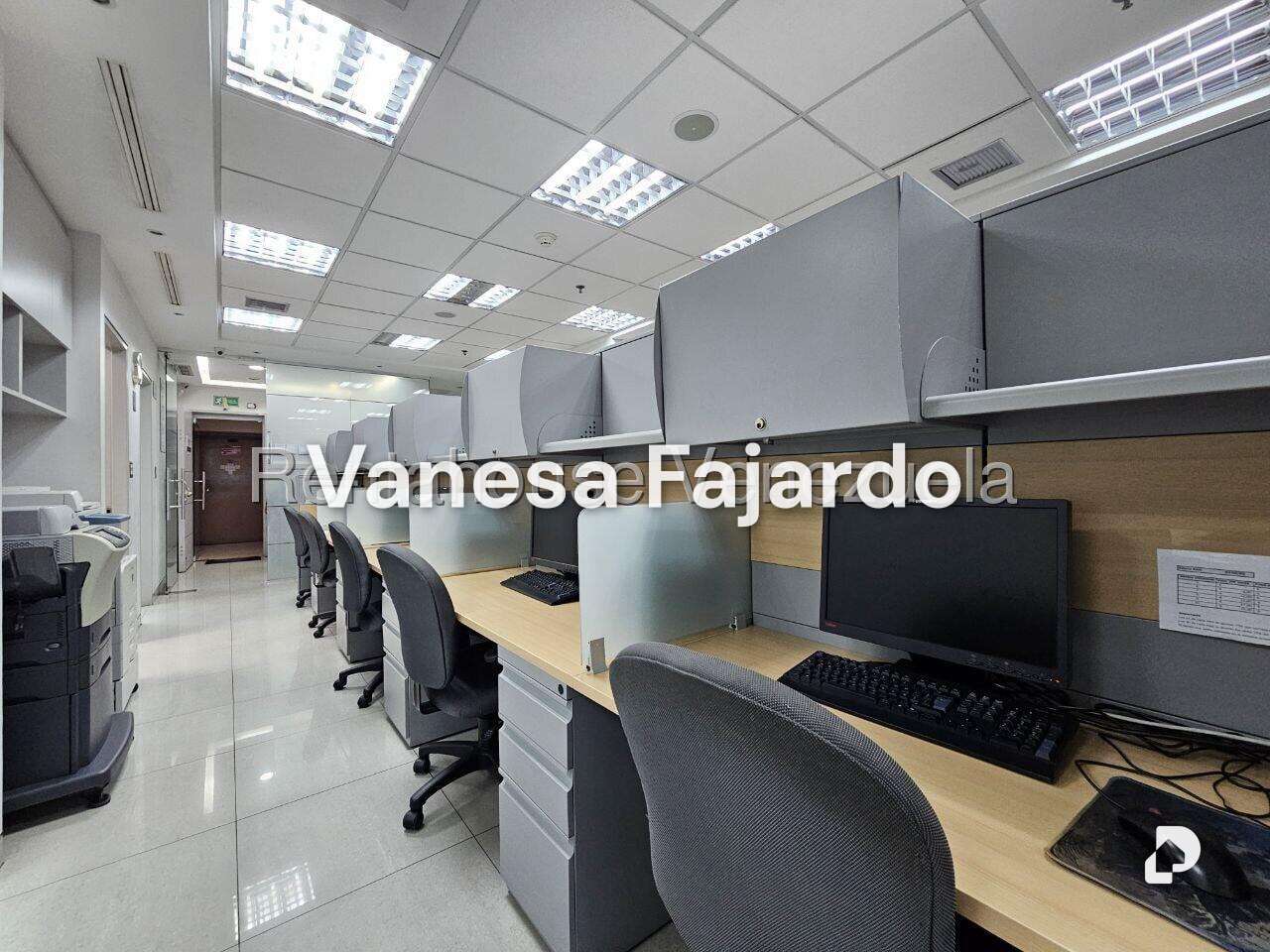 Oficina en Parroquia La Candelaria, Caracas – 13