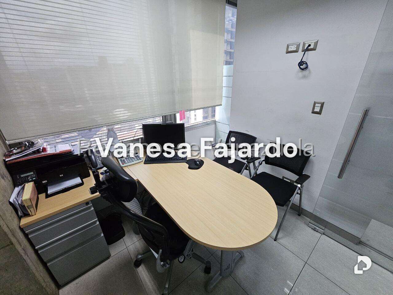 Oficina en Parroquia La Candelaria, Caracas – 27