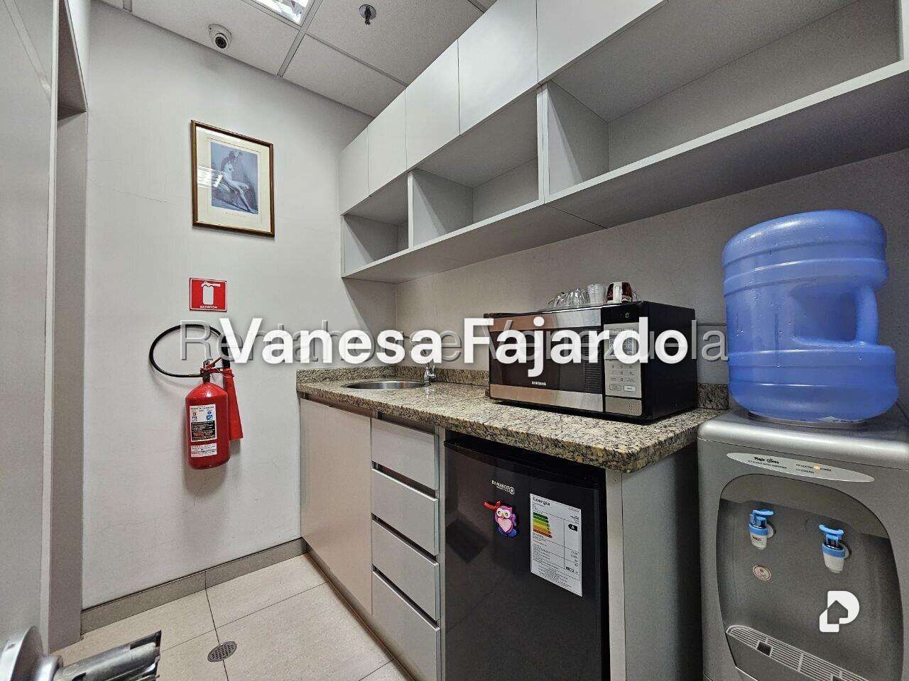 Oficina en Parroquia La Candelaria, Caracas – 15