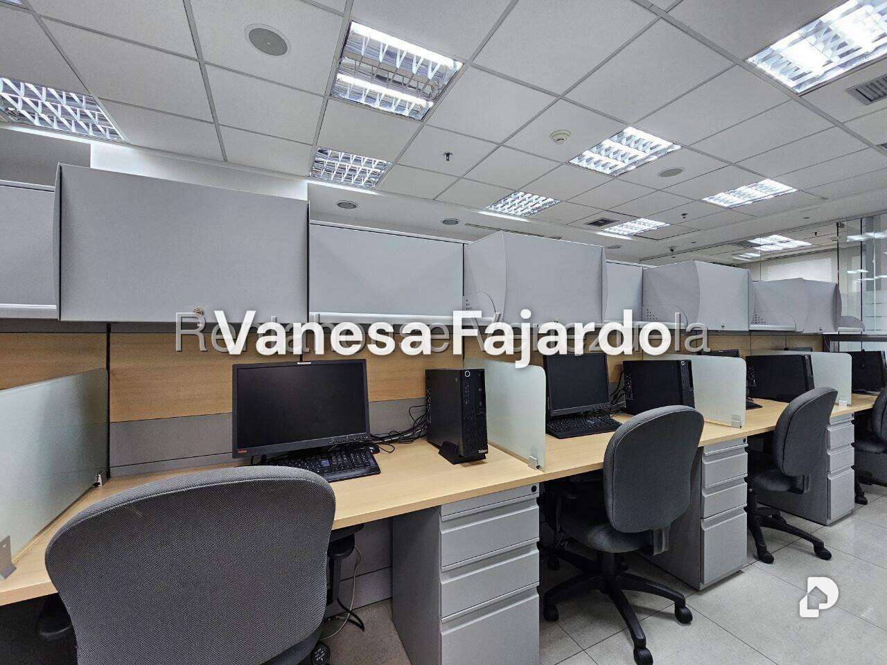 Oficina en Parroquia La Candelaria, Caracas – 12