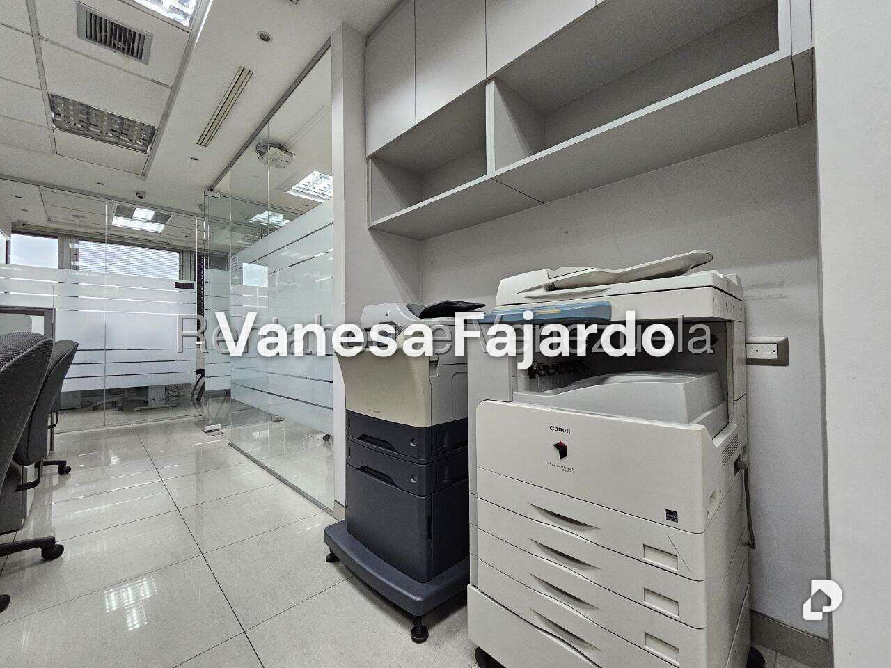 Oficina en Parroquia La Candelaria, Caracas – 14