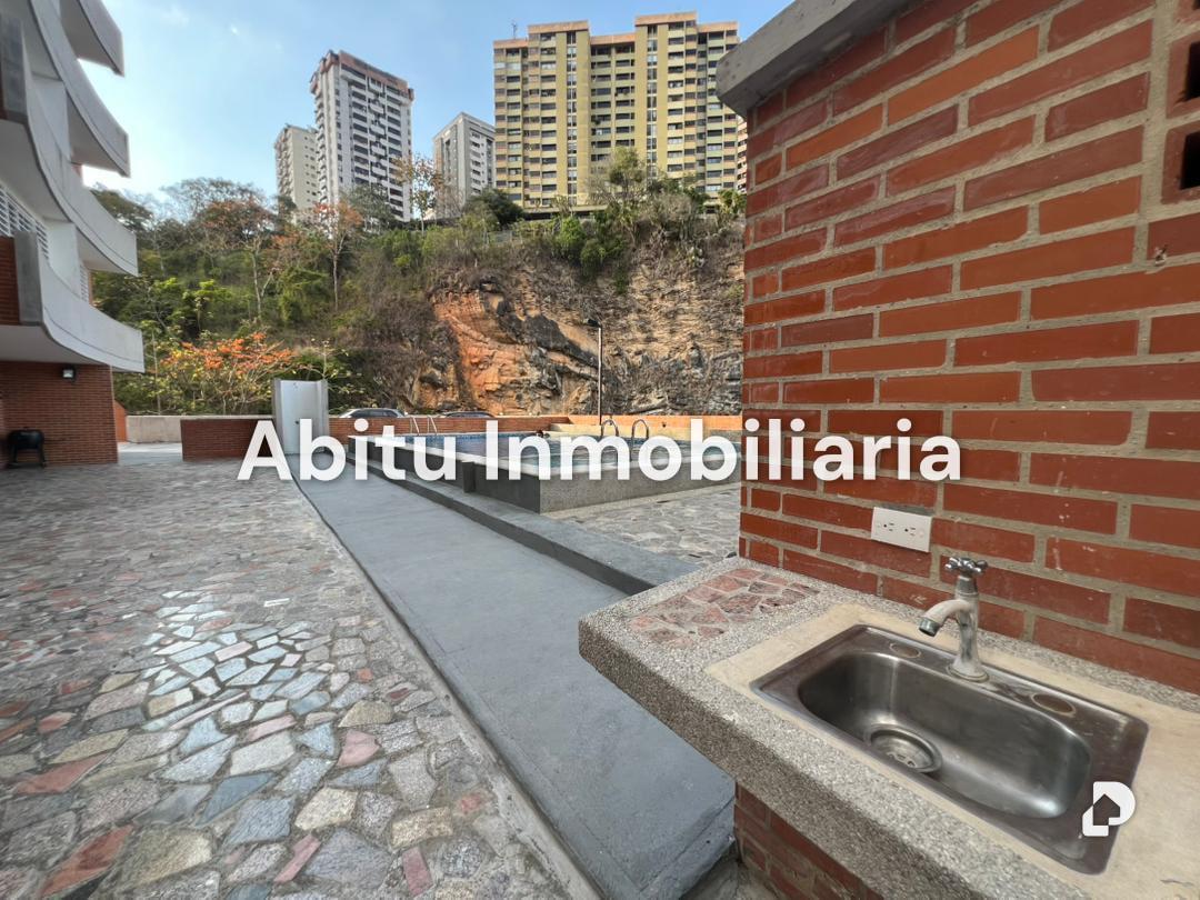 Apartment in La Bonita, Caracas – 4