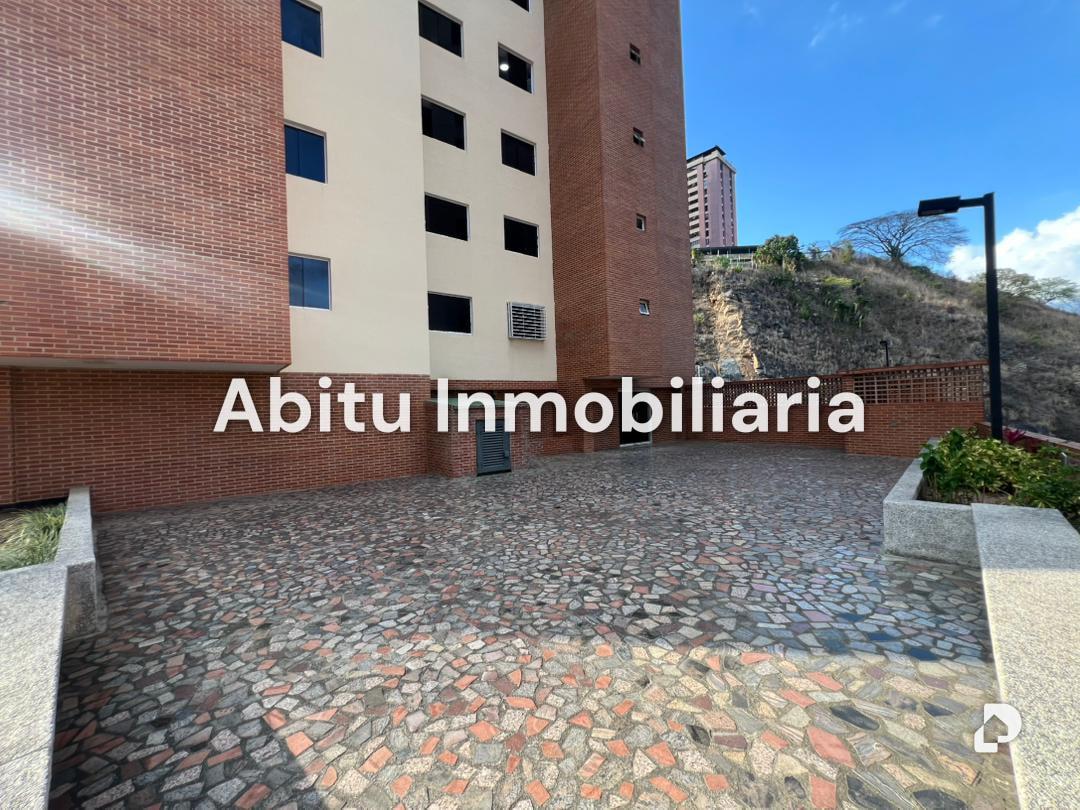 Apartment in La Bonita, Caracas – 3