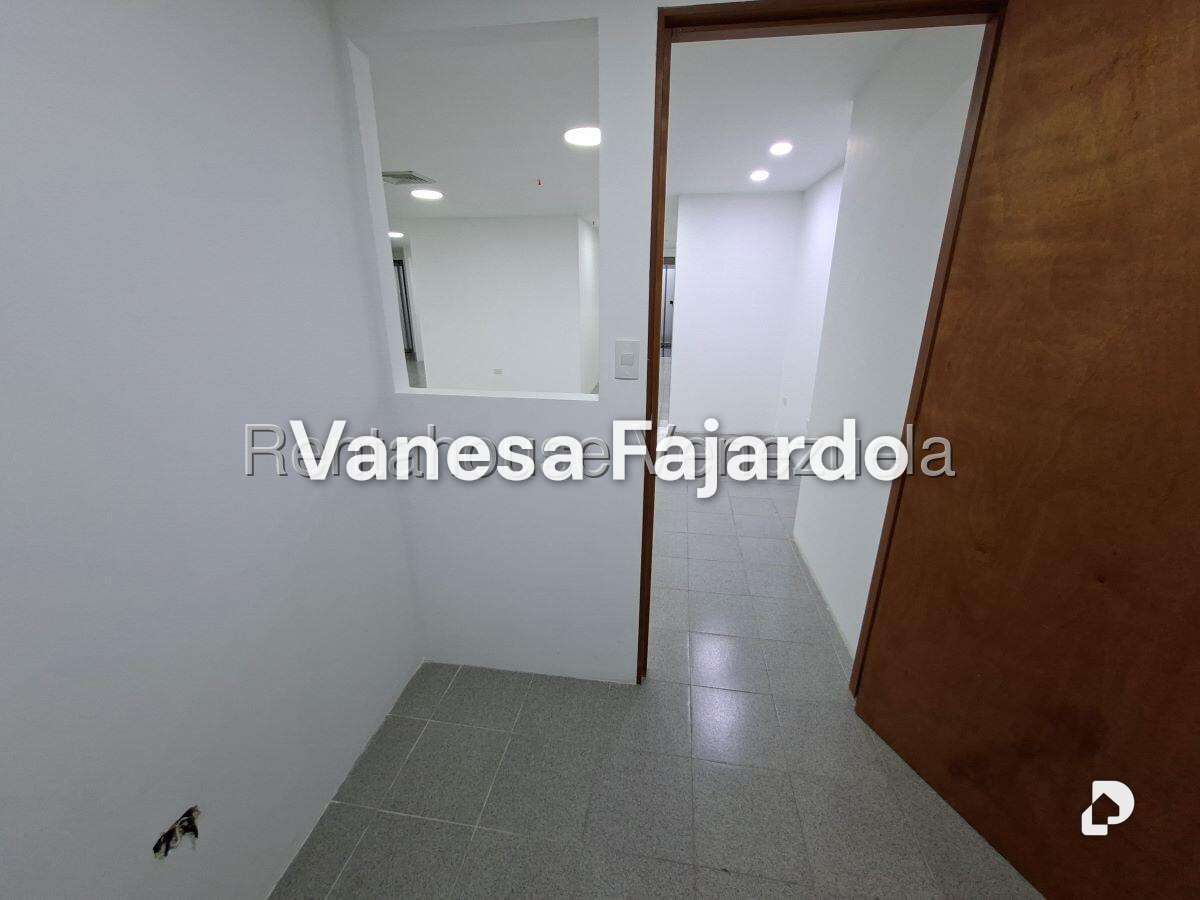 Oficina en Macaracuay, Caracas – 24