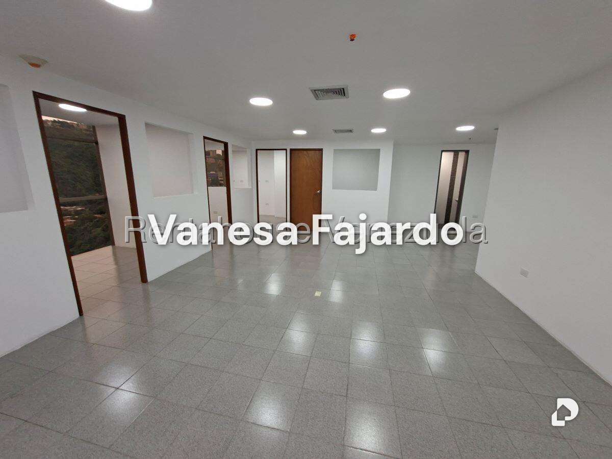 Oficina en Macaracuay, Caracas – 17