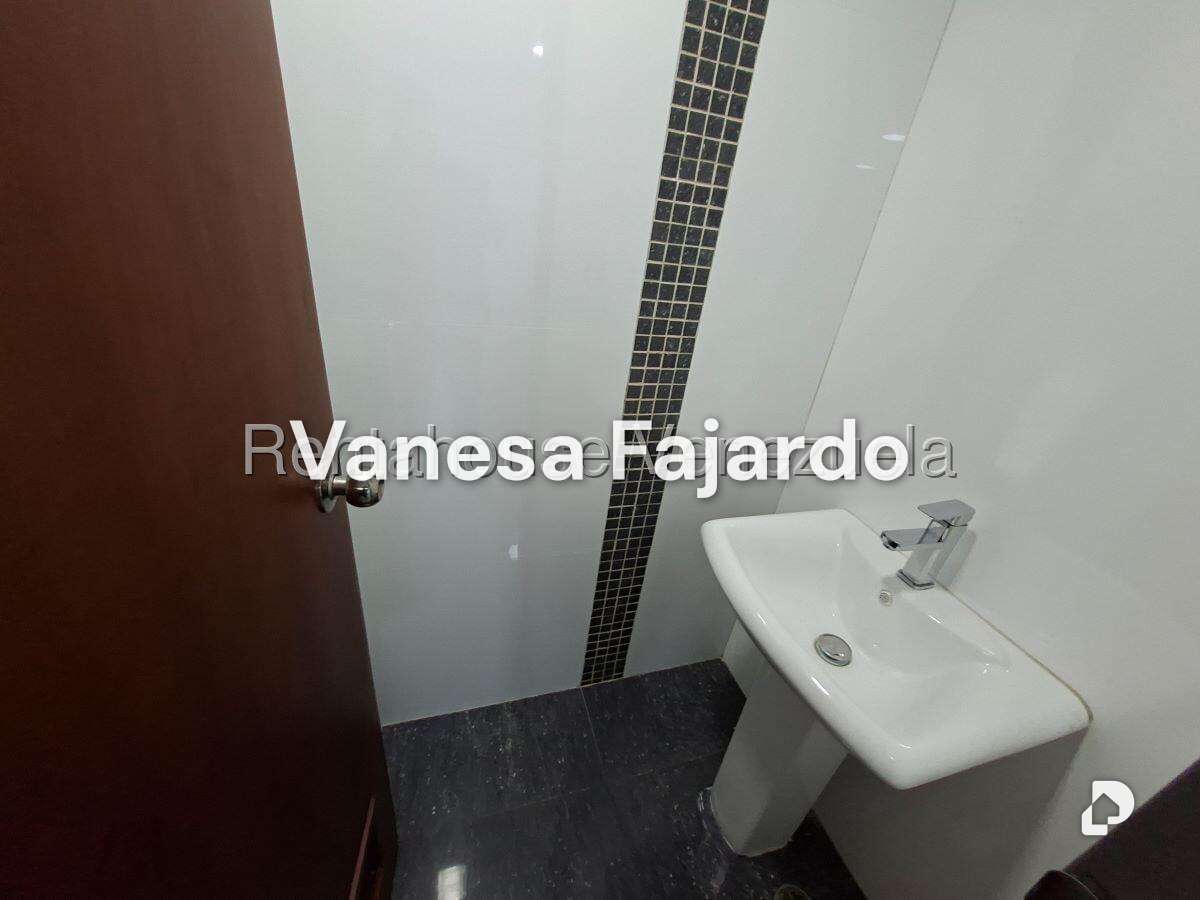 Oficina en Macaracuay, Caracas – 15