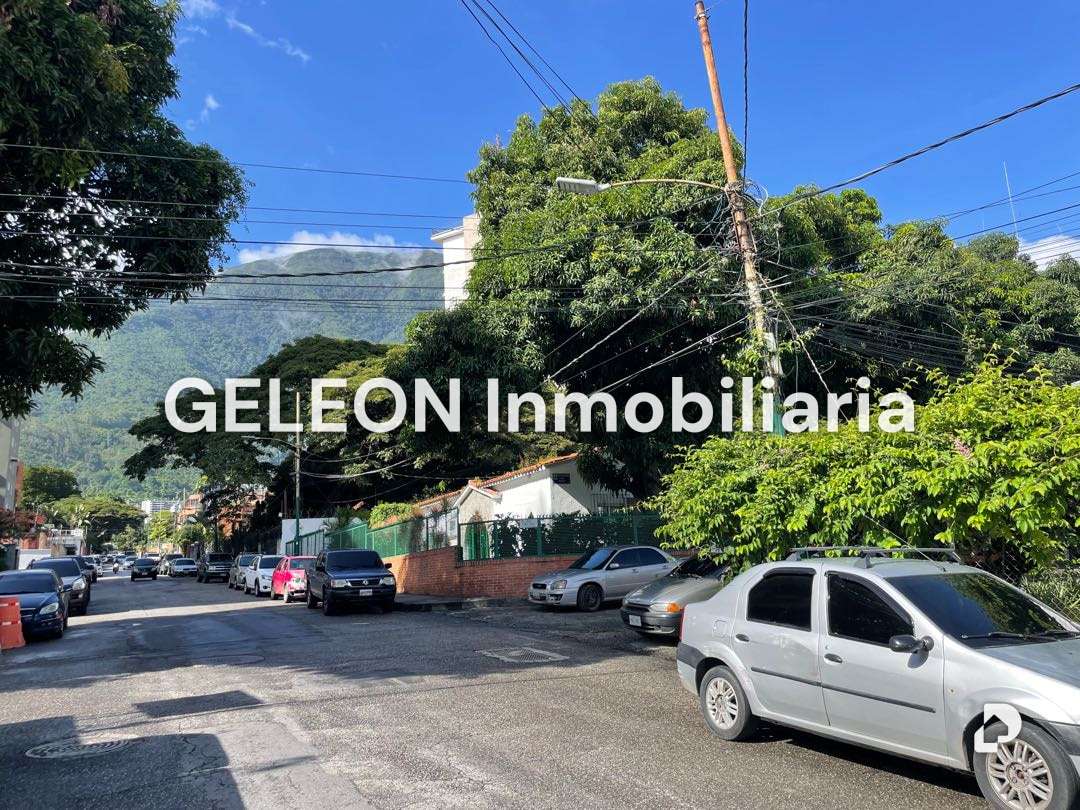 Casa en Los Palos Grandes, Caracas – 2
