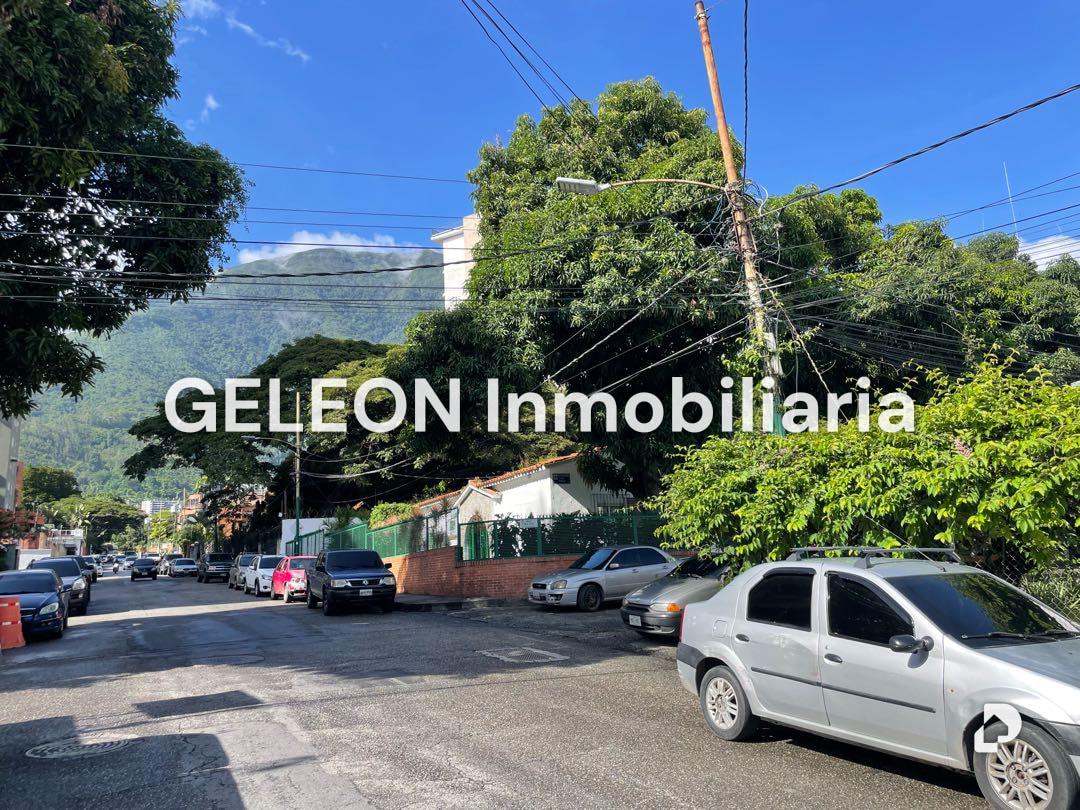 Casa en Los Palos Grandes, Caracas – 2