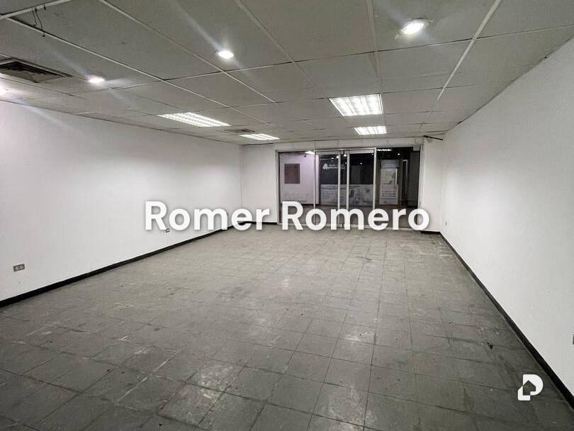 Local comercial en Zona Industrial, Valencia – 1