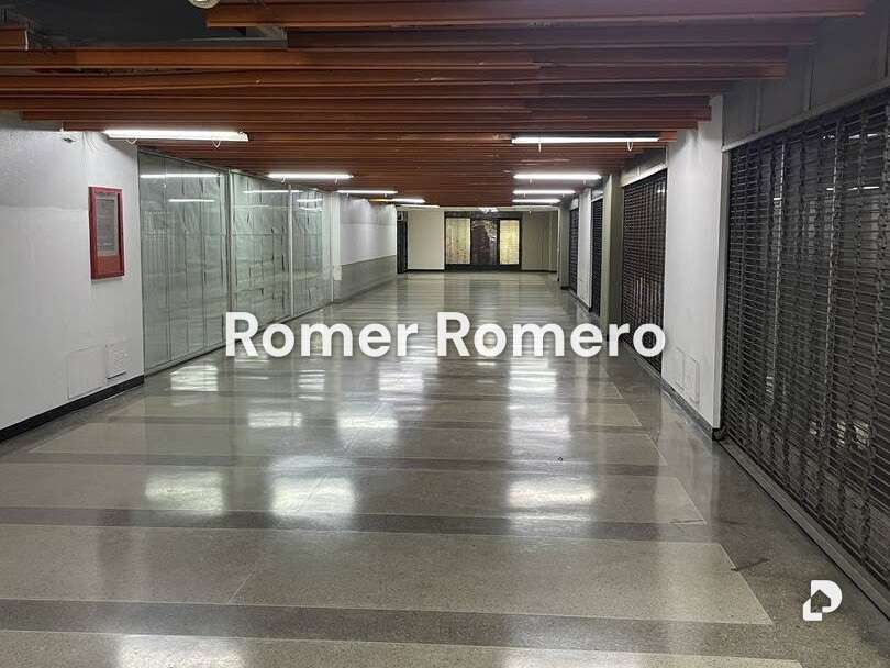 Local comercial en Zona Industrial, Valencia – 3