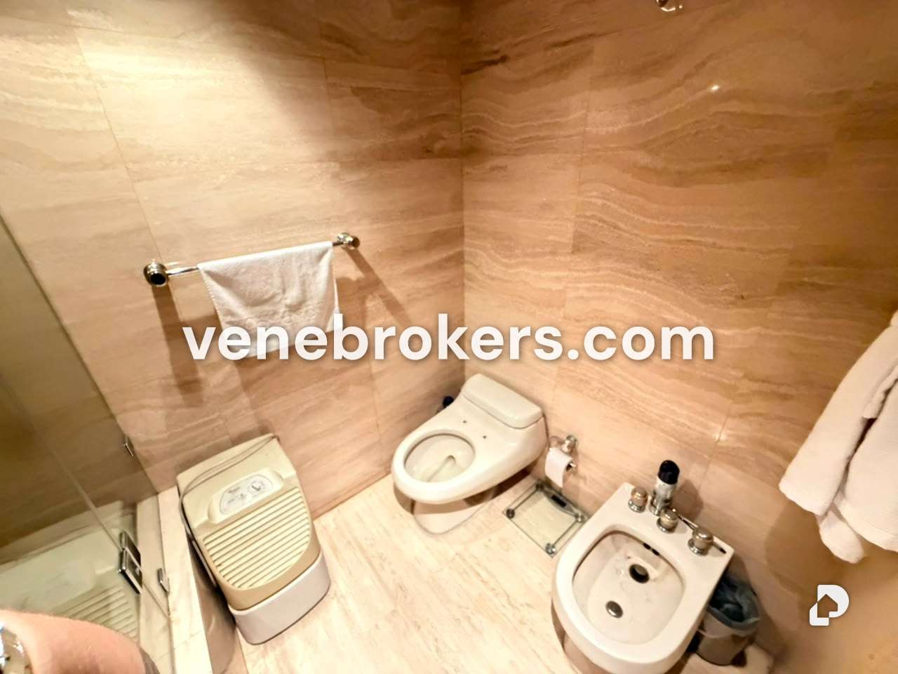 Apartamento en Campo Alegre, Caracas – 17