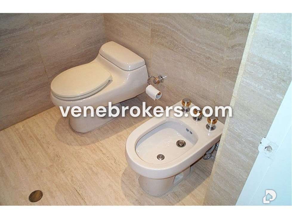 Apartamento en Campo Alegre, Caracas – 35