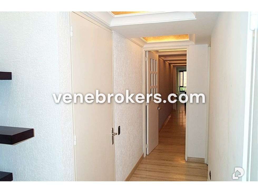 Apartamento en Campo Alegre, Caracas – 31