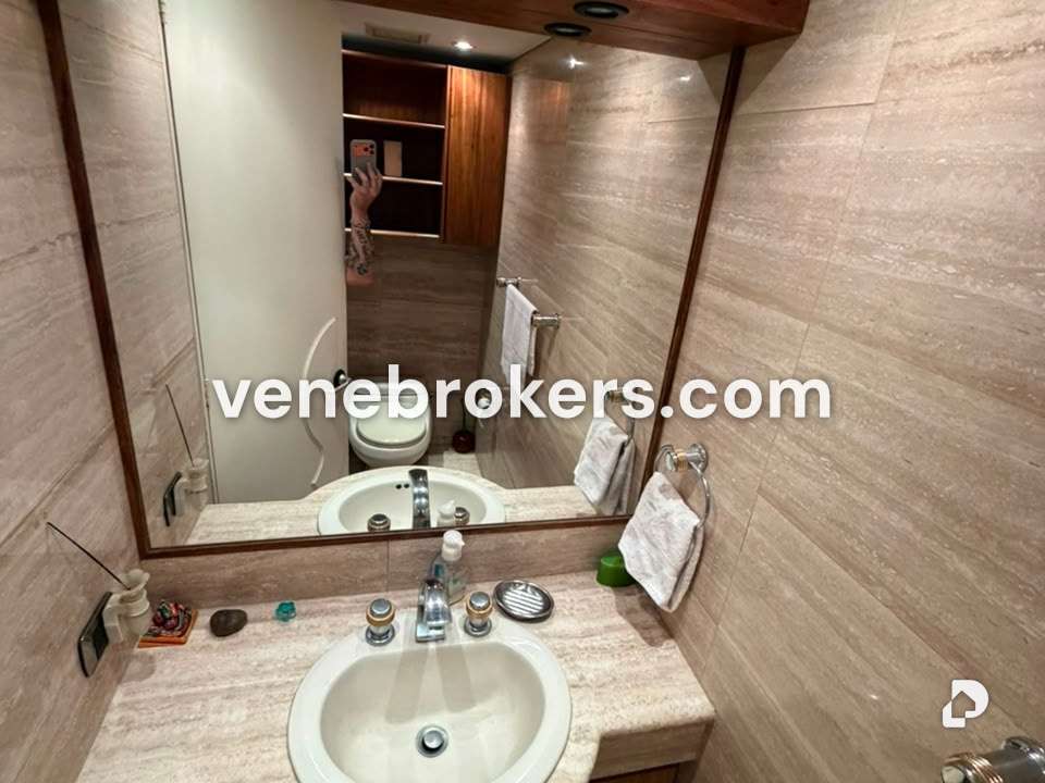 Apartamento en Campo Alegre, Caracas – 13