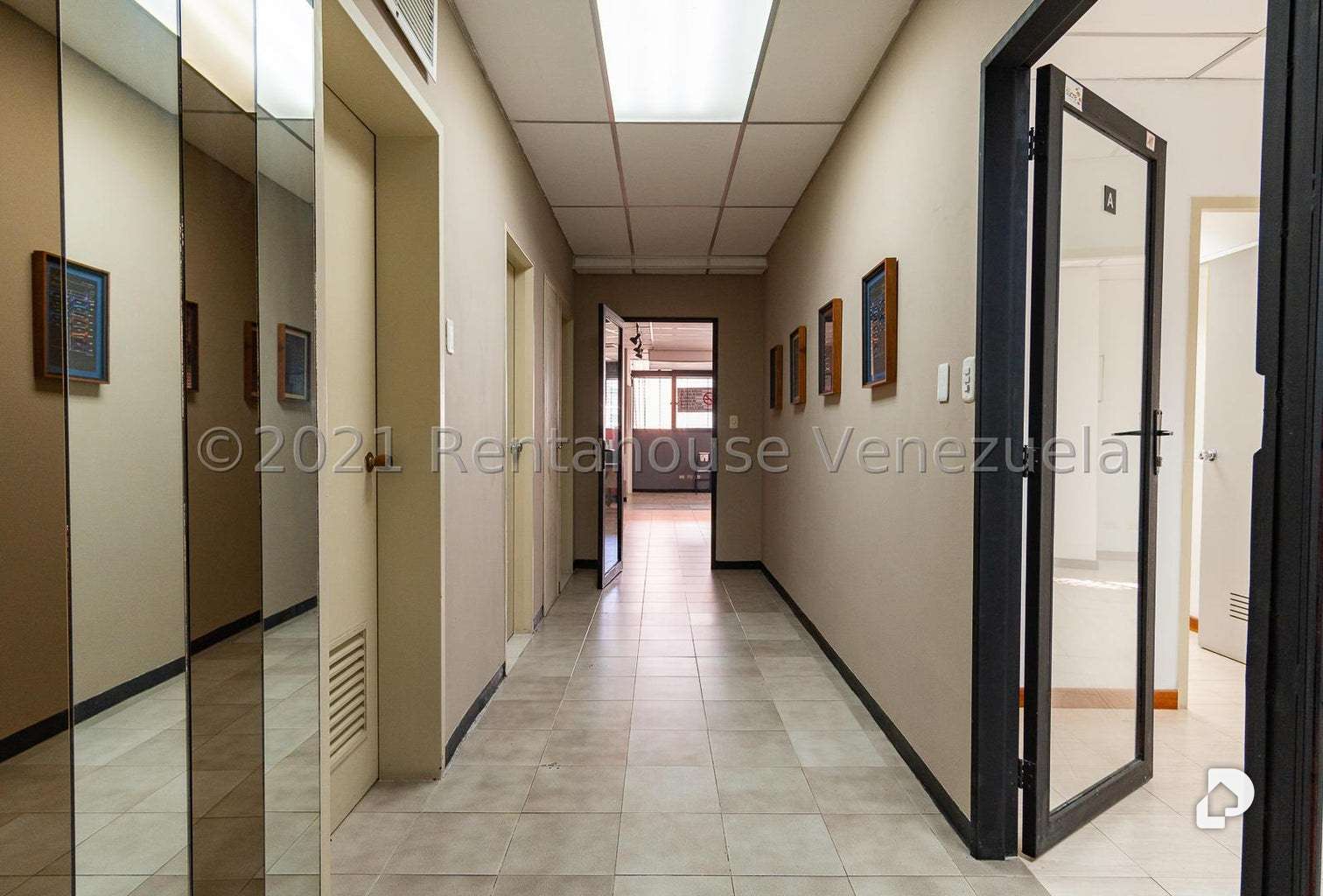Edificio en Los Ruices, Caracas – 16