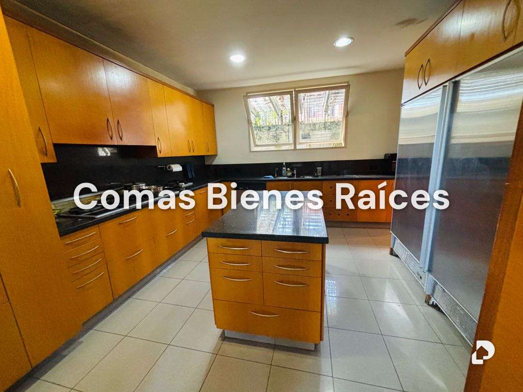 Casa en Alta Florida, Caracas – 12