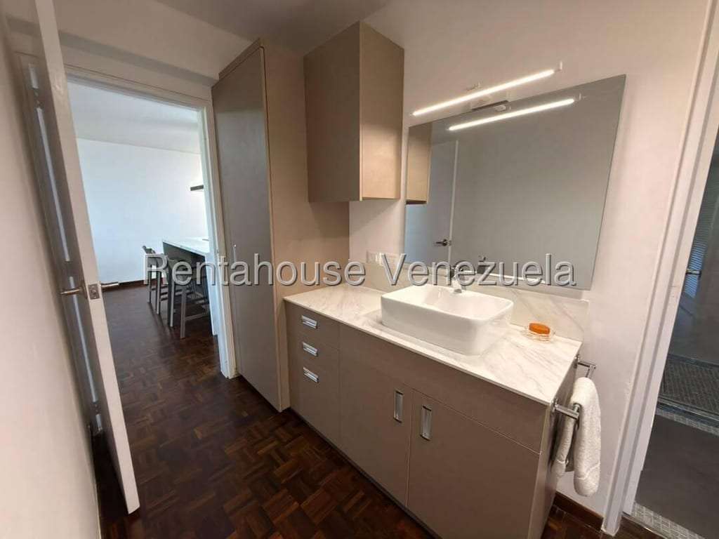 Apartamento en San Román, Caracas