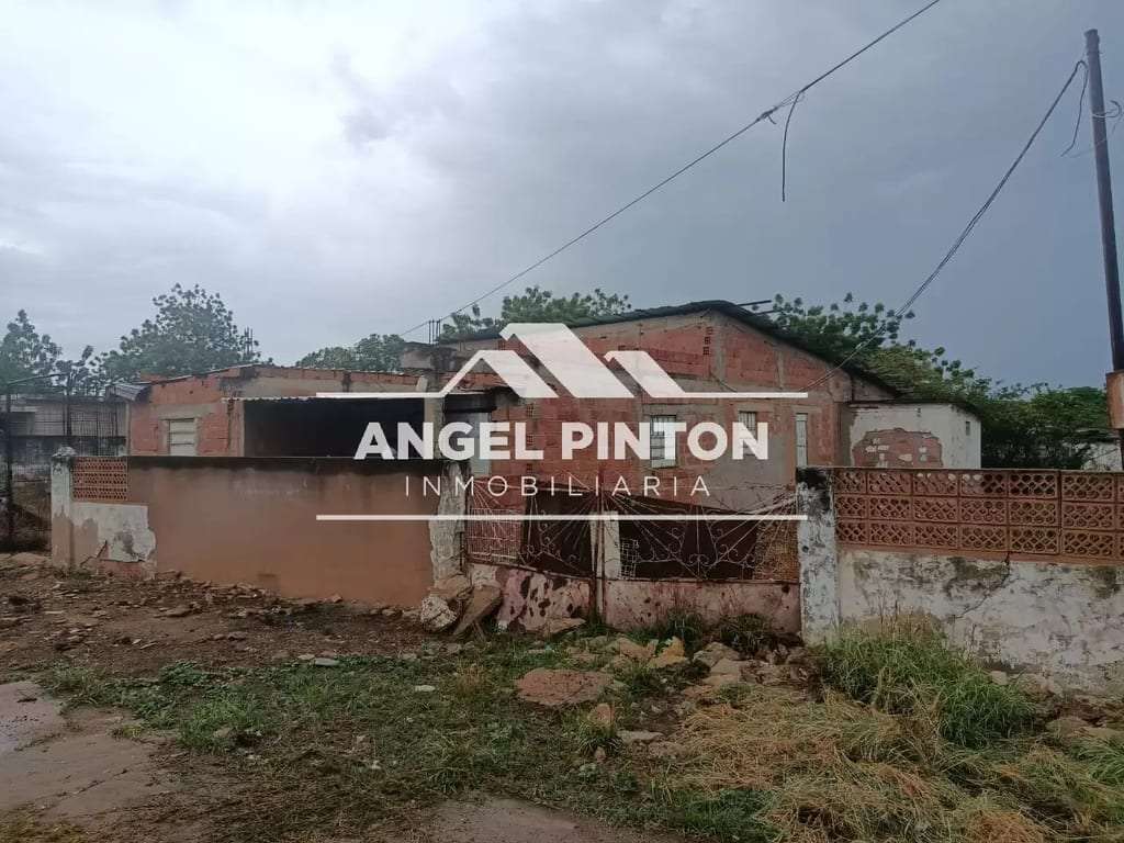 Land in Maracaibo - 1