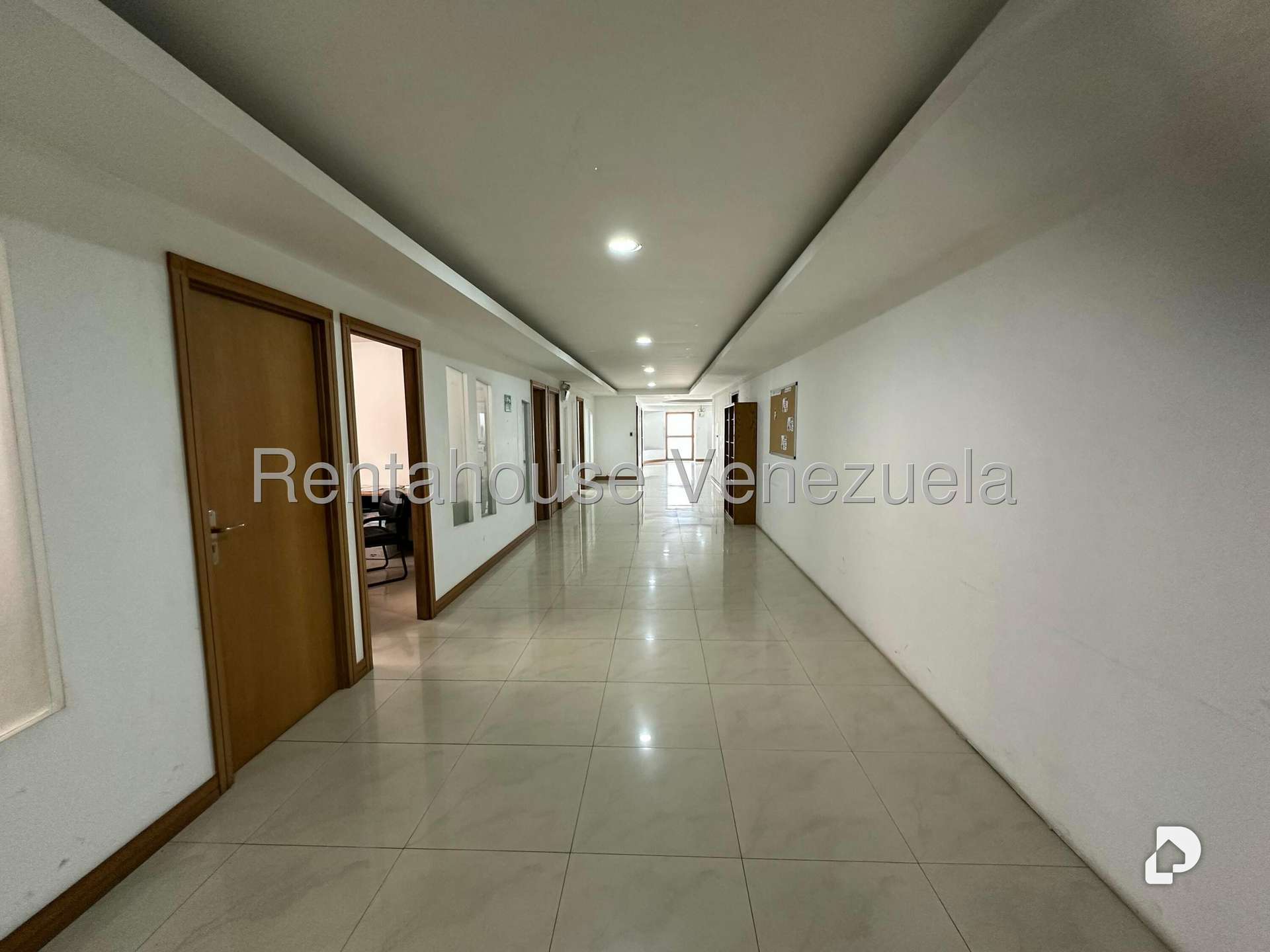 Edificio en La Trinidad, Caracas – 10