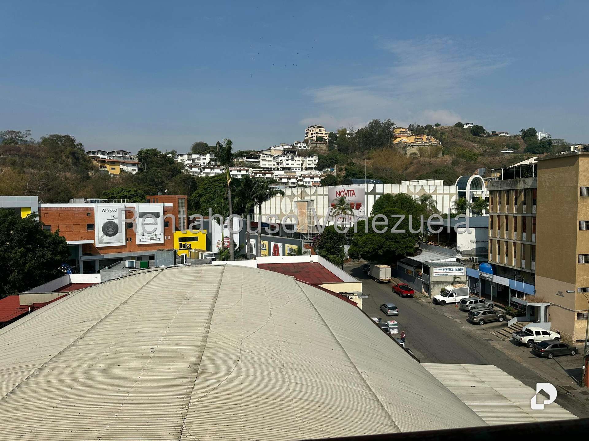 Edificio en La Trinidad, Caracas – 16