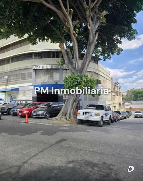 Edificio en Quinta Crespo, Caracas – 1