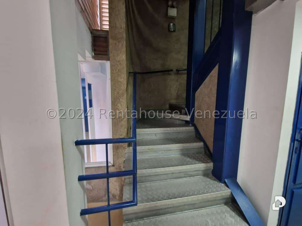 Edificio en Los Dos Caminos, Caracas – 23