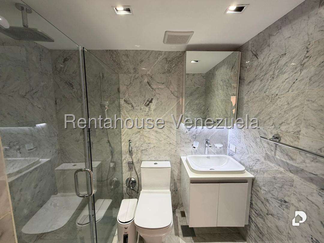 Apartamento en Campo Alegre, Caracas – 12