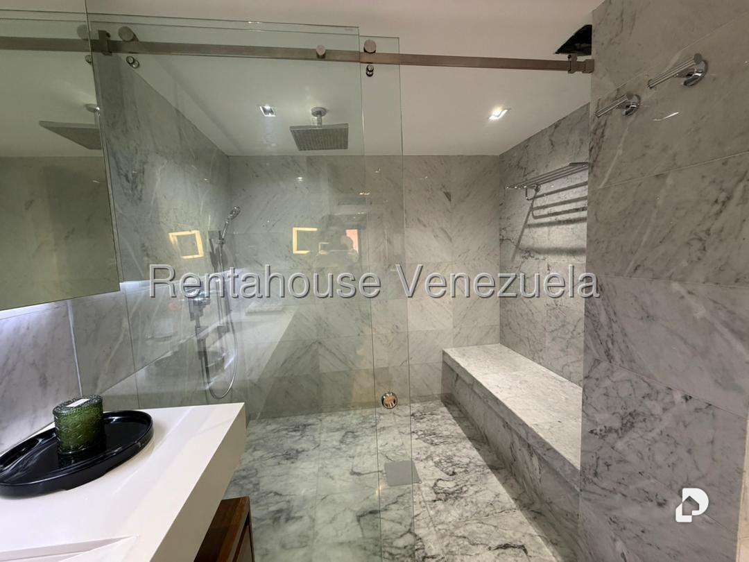 Apartamento en Campo Alegre, Caracas – 11