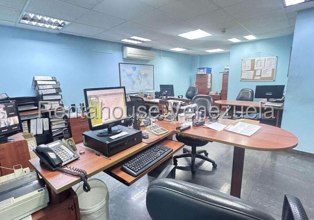 Local comercial en La Urbina, Caracas