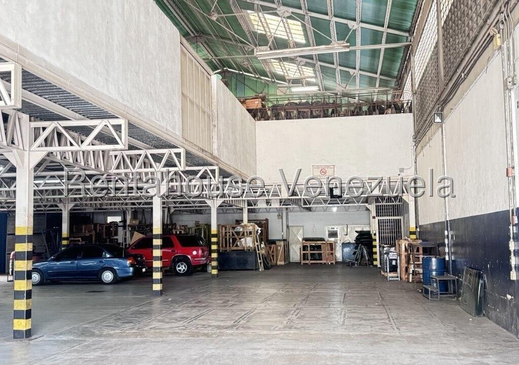Local comercial en La Urbina, Caracas