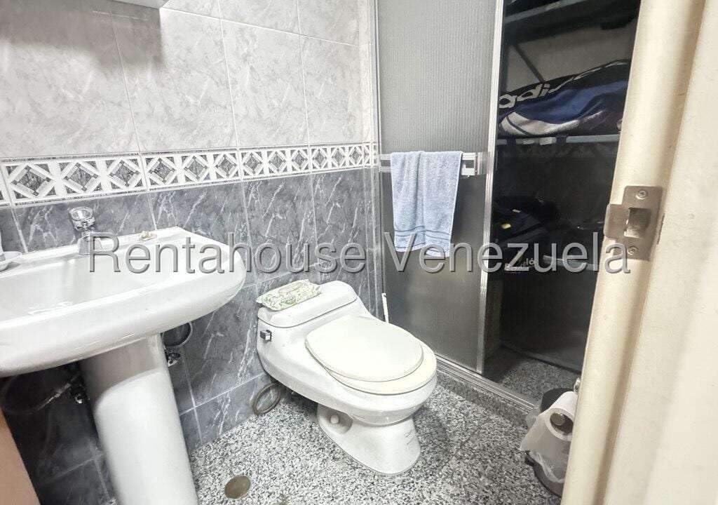 Local comercial en La Urbina, Caracas