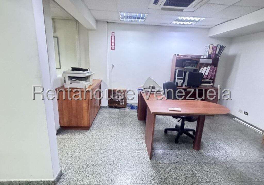 Local comercial en La Urbina, Caracas