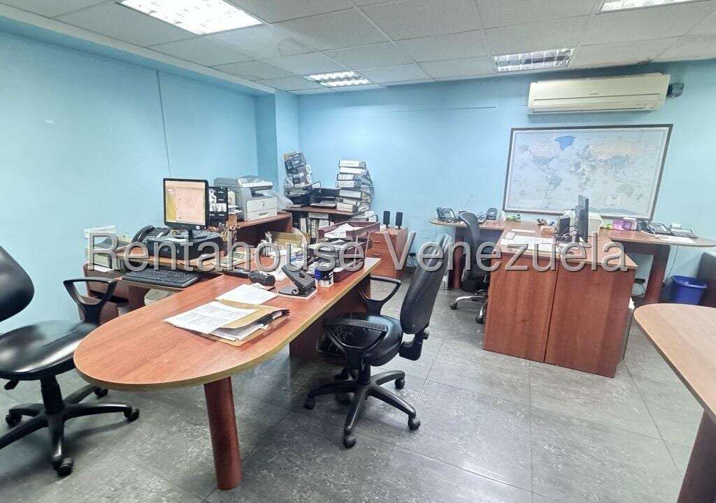 Local comercial en La Urbina, Caracas