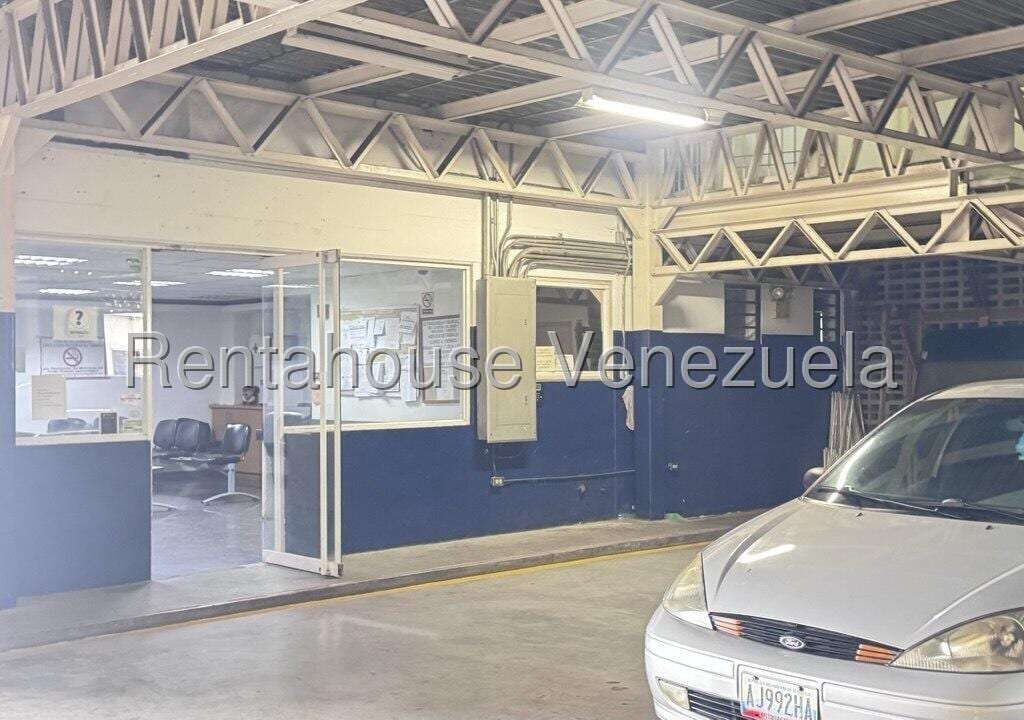 Local comercial en La Urbina, Caracas