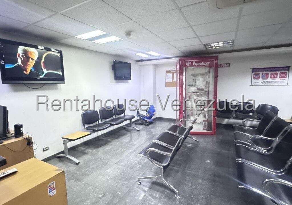 Local comercial en La Urbina, Caracas