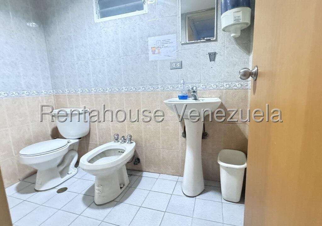 Local comercial en La Urbina, Caracas