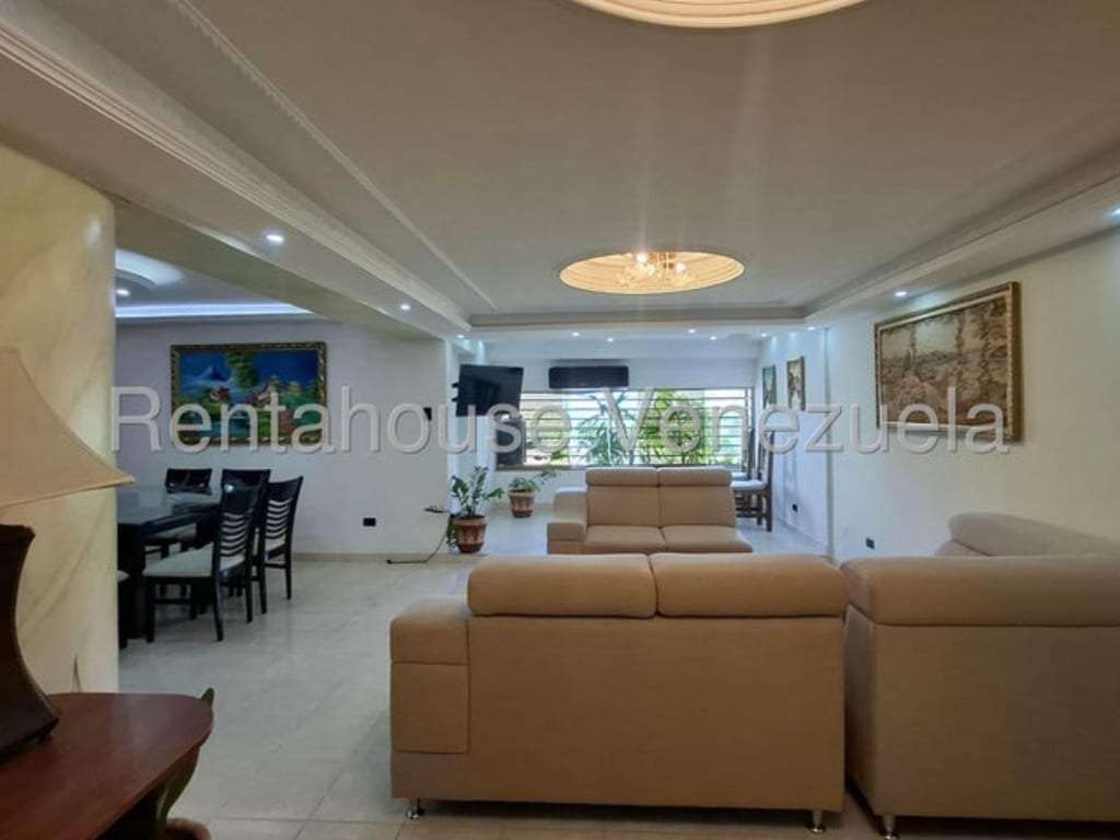 Apartment in Maracay - 1