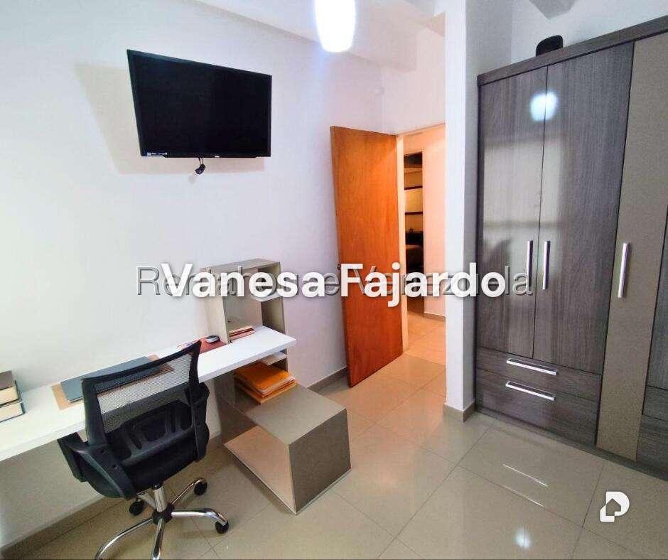 Apartamento en Parroquia La Candelaria, Caracas – 18