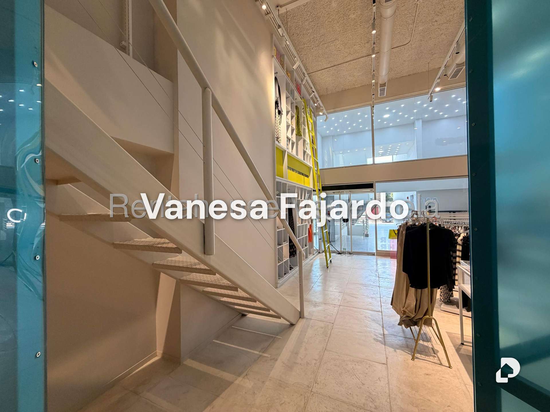 Local comercial en Las Mercedes, Caracas – 10