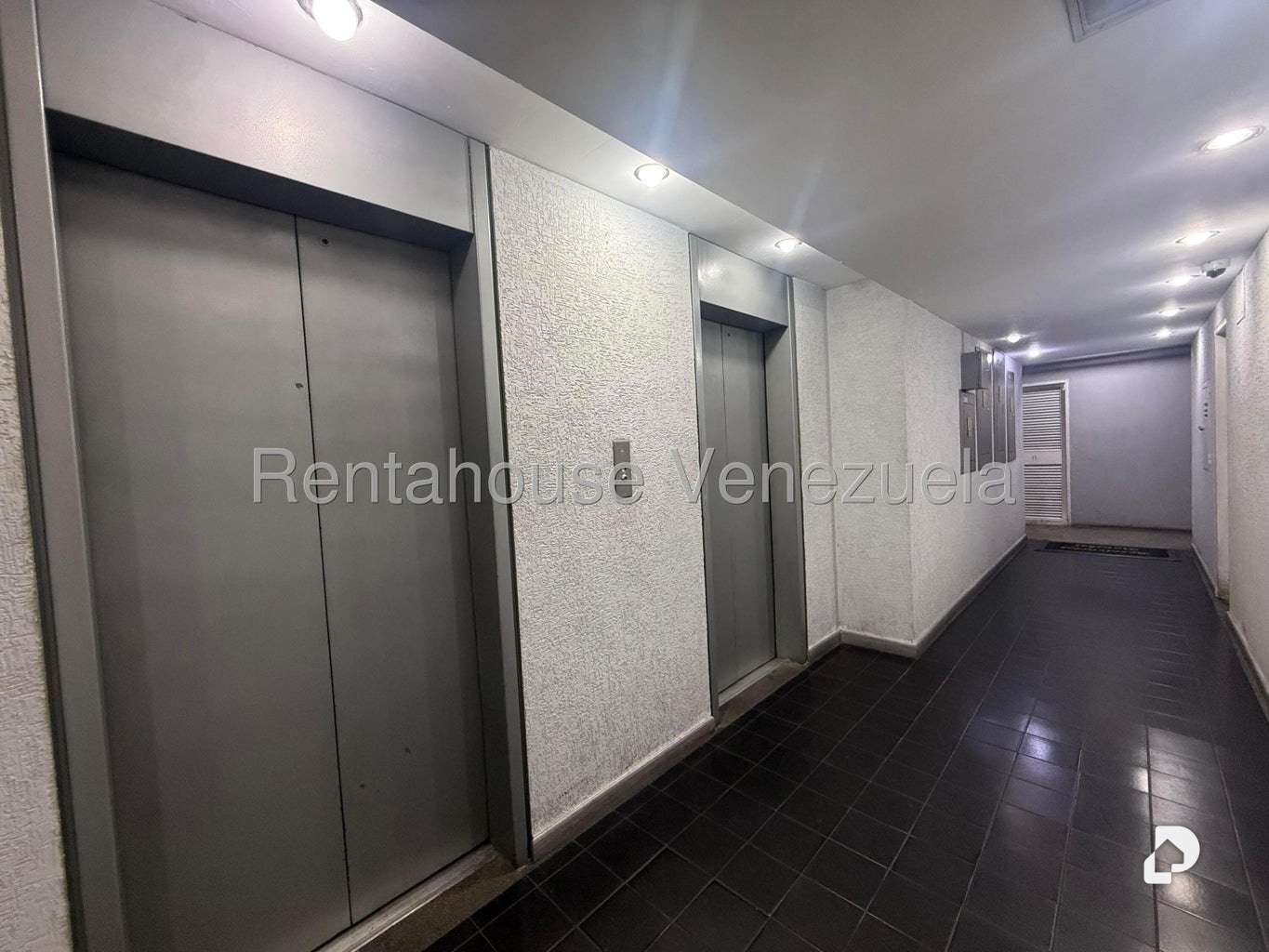 Apartamento en Parroquia San Bernardino, Caracas – 18