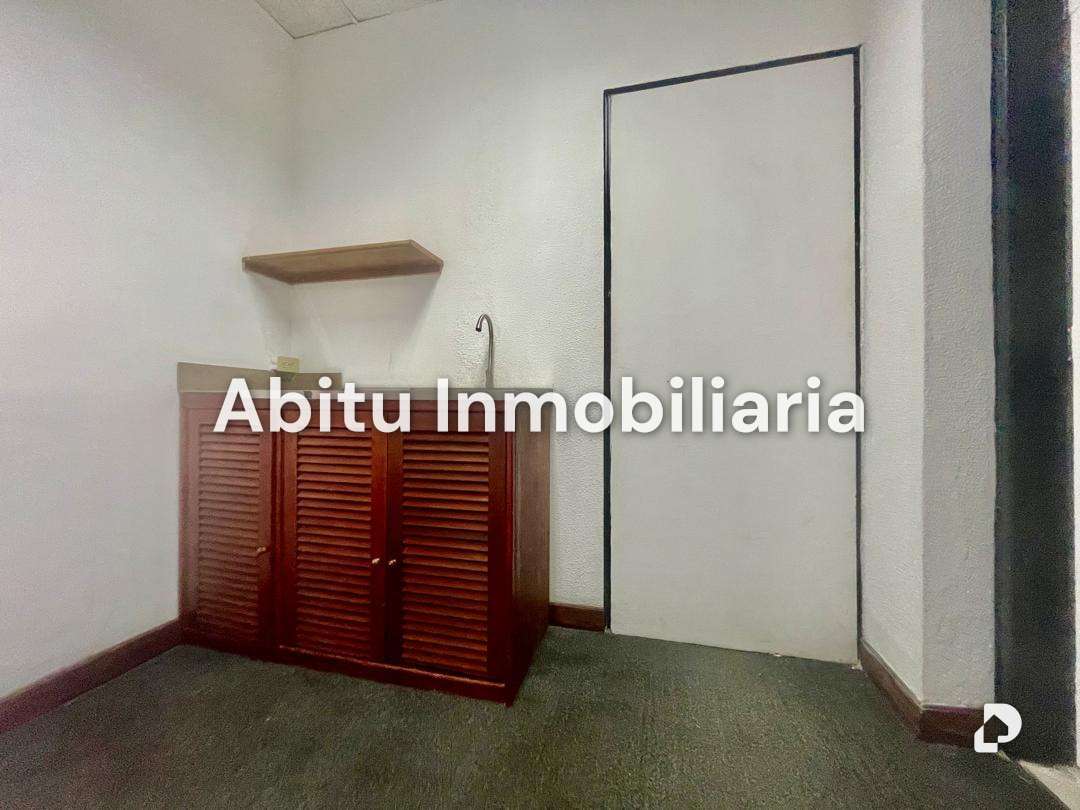 Oficina en Las Mercedes, Caracas – 13
