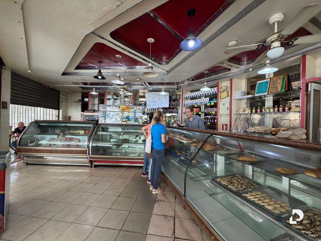 Local comercial en Los Chaguaramos, Caracas – 6