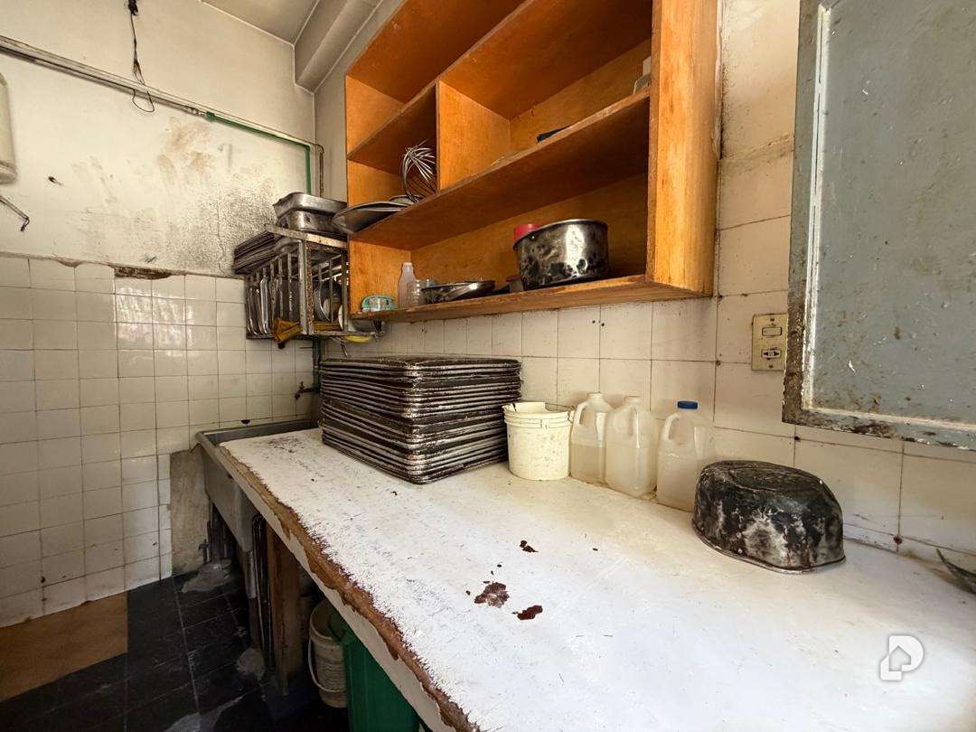 Local comercial en Los Chaguaramos, Caracas – 16